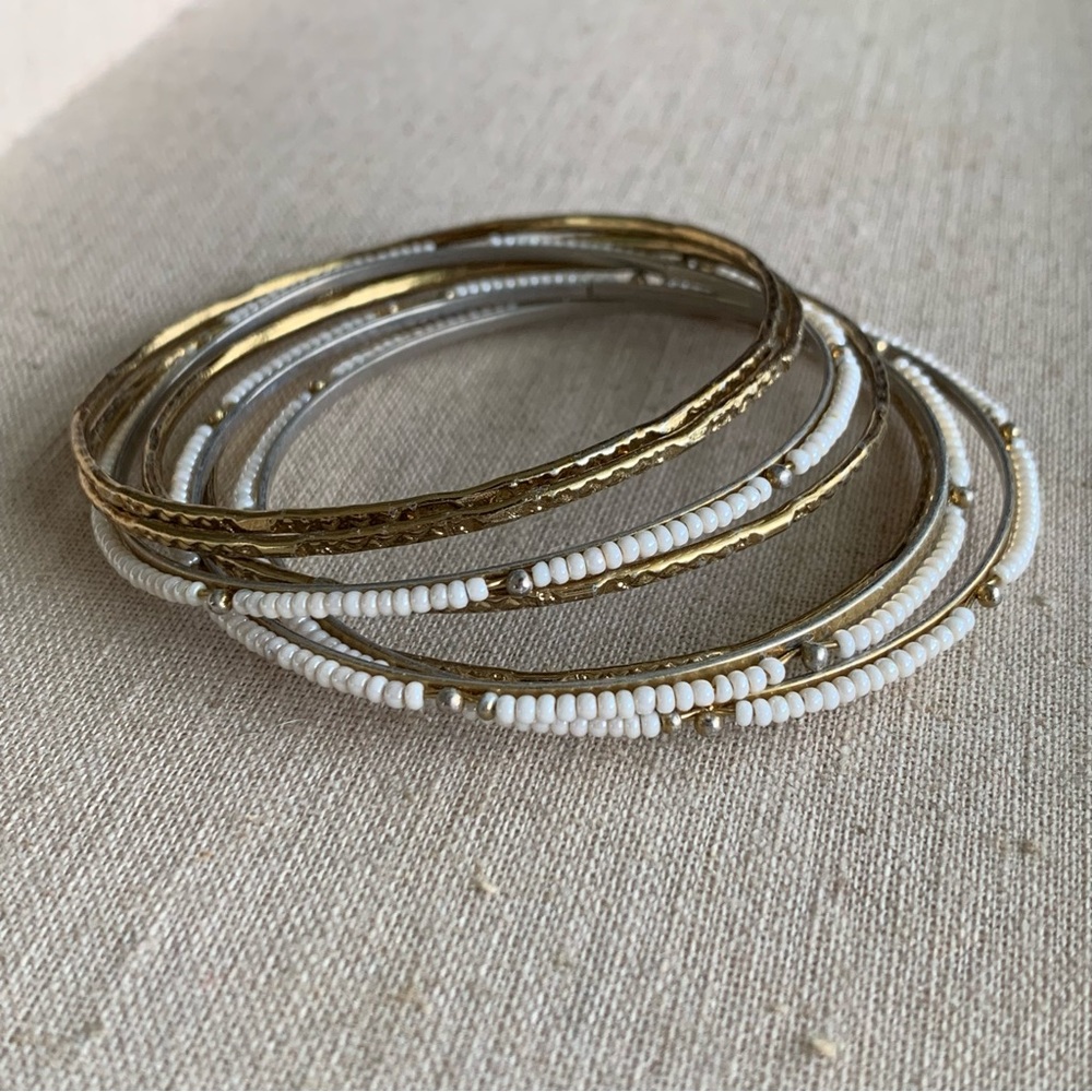 Gold and pearl bead bangle set